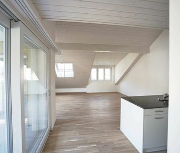 Moderne Dachwohnung mit gemütlichem Balkon - Foto 3