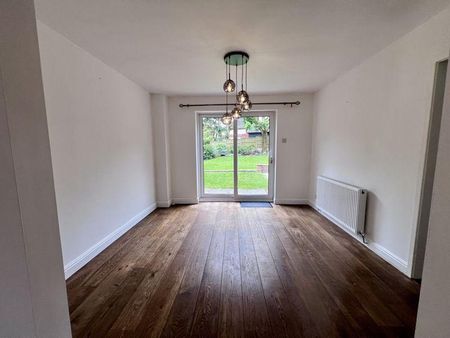 4 bedroom detached house to rent - Photo 4