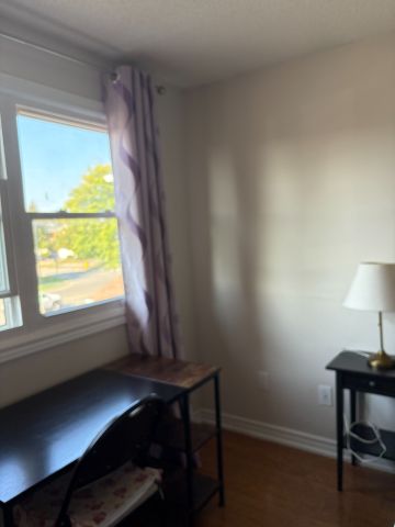 For Lease - 3153 Colonial Drive Unit# Bedroom C with Ensuite, Mississauga, Ontario - Photo 3