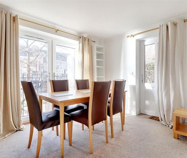 3 Bedroom Flat / Apartment to let - Photo 5