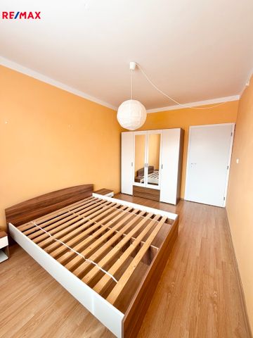 Pronájem bytu 2+kk v družstevním vlastnictví 43 m², Osek - Fotografie 3