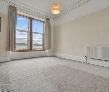 3 bedroom flat to rent - Photo 5