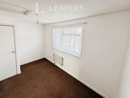 2 bedroom mid-terrace to rent Merstham Drive, Cann Hall - Photo 3