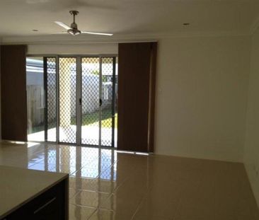 36 Edenbridge Drive, - Photo 2