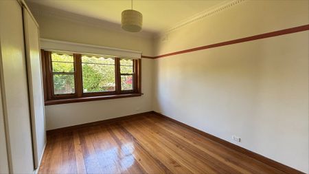 18 Barry Street, Bentleigh - Photo 2