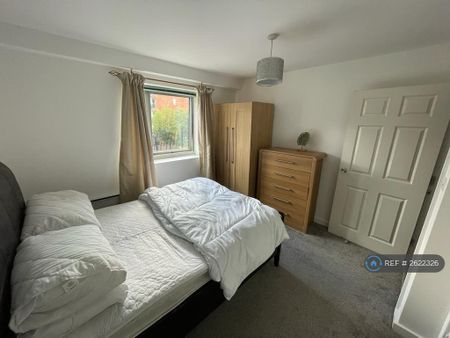 2 bedroom flat to rent - Photo 4