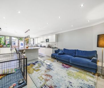 4 bedroom semi-detached house to rent - Photo 2