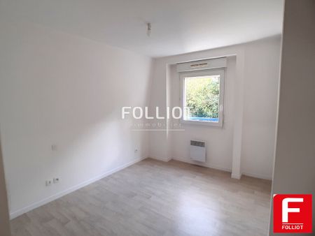 VILLEDIEU LES POÊLES - Résidence LE BELLEVUE - T2 de 49 m² + cave et parking - Photo 3