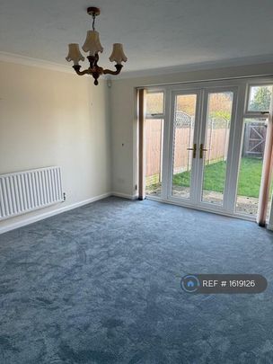 2 bedroom terraced house to rent - Photo 1