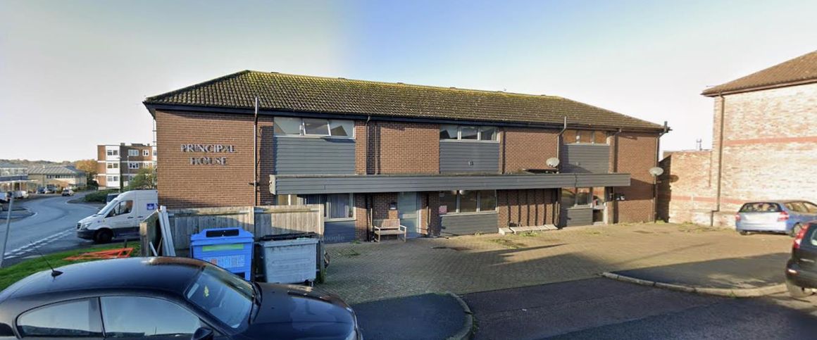 The Fairway, Harlow CM18, London - Photo 1