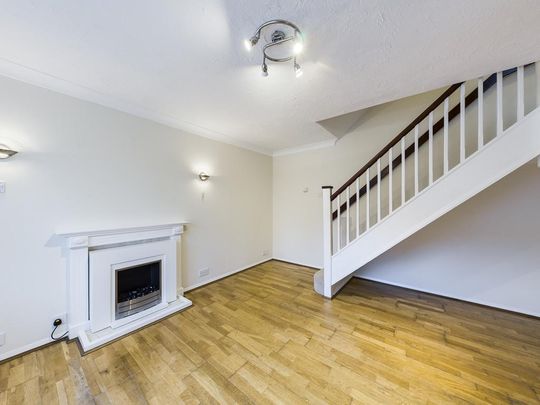 2 bedroom end of terrace house to rent - Photo 1