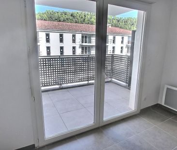 Location Appartement 2 pièces 42m² - Photo 4