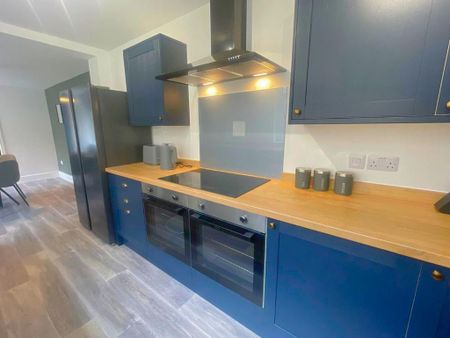 1 bedroom in a house share to rent - Photo 4