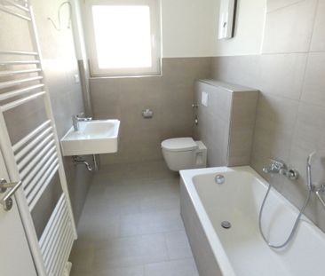 Attraktive Wohnung mit Balkon in zentraler Lage *wird derzeit moder... - Photo 3