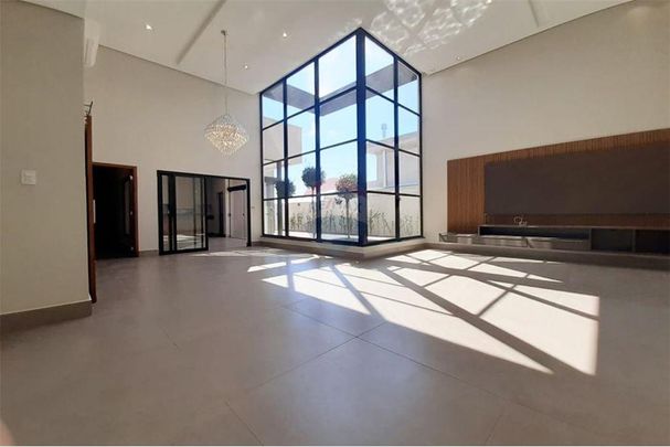 Casa de Condomínio com 3 suítes e piscina para alugar, 270m² - Alphaville 2 - Foto 1
