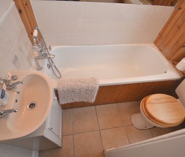 1 bed flat to rent in Clarkston Road, Glasgow, G44 - Photo 6