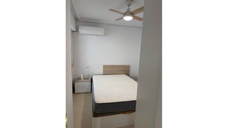 An excellent apartment for long term rental in the heart of Torrevieja. - Photo 2