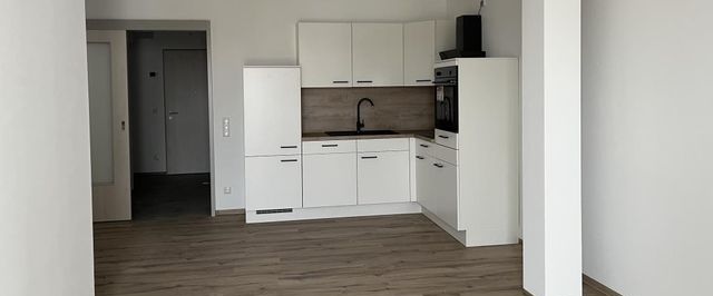 Liebevoll und modern sanierte Wohnung im Erstbezug! Balkon, Fußbodenheizung, Lift - Foto 1