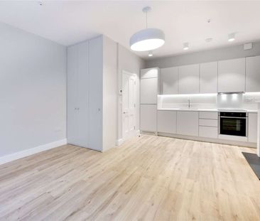 A brilliant studio flat in South Kensington situated on a popular g... - Photo 5