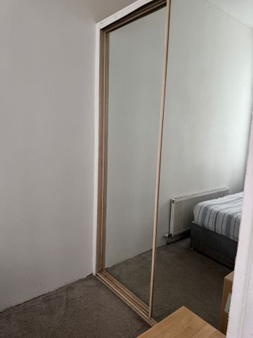 Studio Flat, Ibrox Street, G51 - Photo 4