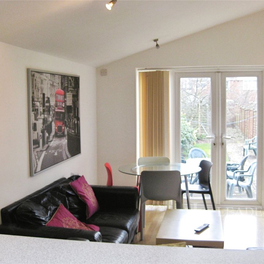 6 bedroom house to rent Gristhorpe Road, Birmingham, West Midlands, B29 - Photo 1