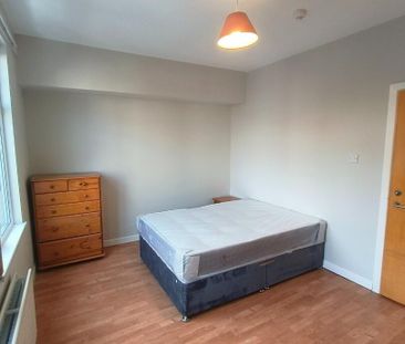 Double Room For Rent, Ridgeway Street, BT95FB, Belfast - Photo 5