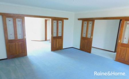 Contemporary Comfort and Everyday Convenience - Photo 5