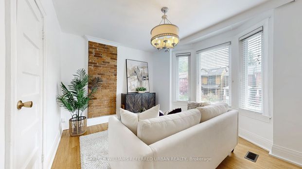 For Lease - 266 Highfield Road Unit# Upper, Toronto, Ontario - Photo 1