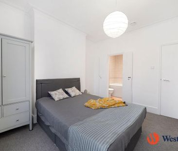 3 bedroom apartment to rent - Photo 3