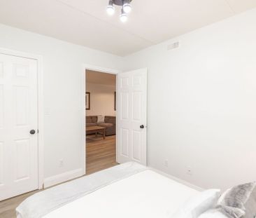 For Lease - 1480 Bishops Gate N/A Unit# 207, Oakville, Ontario - Photo 6