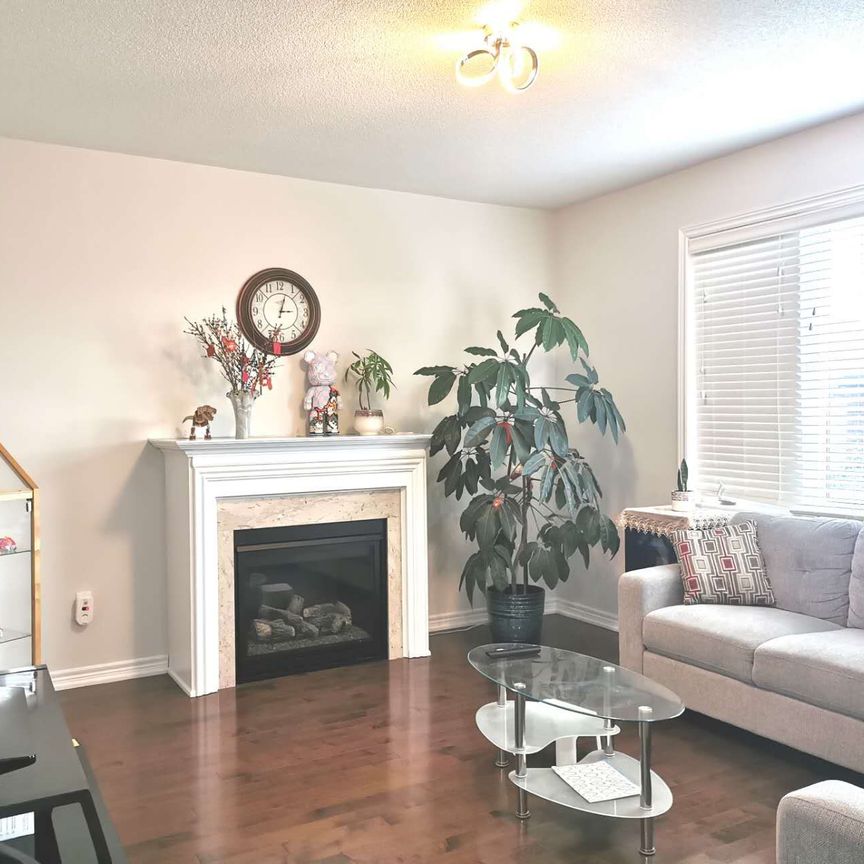 For Lease - 115 Herefordshire Crescent, East Gwillimbury, Ontario - Photo 1