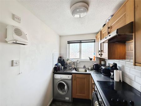 1 bedroom flat to rent - Photo 4
