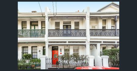 Spacious Family Home - Photo 5