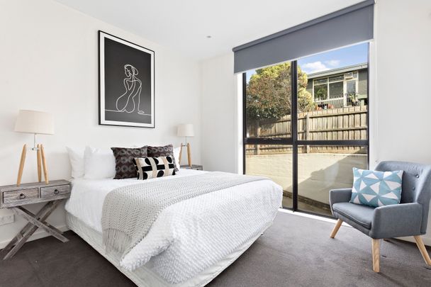 1/573-577 Glen Huntly Road, Elsternwick VIC 3185 - Apartment For Rent | Domain - Photo 1