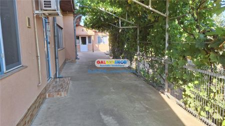 Casa, curte proprie, garaj I Balaceanca - Fotografie 4