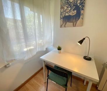 Calle de Graena, Madrid, Community of Madrid 28041 - Photo 4