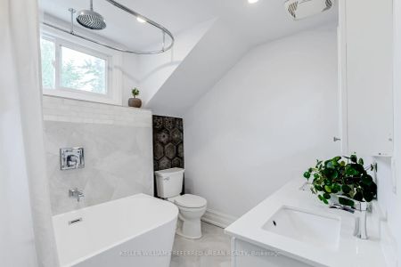 Detached Home For Lease | E9019175 - Photo 3
