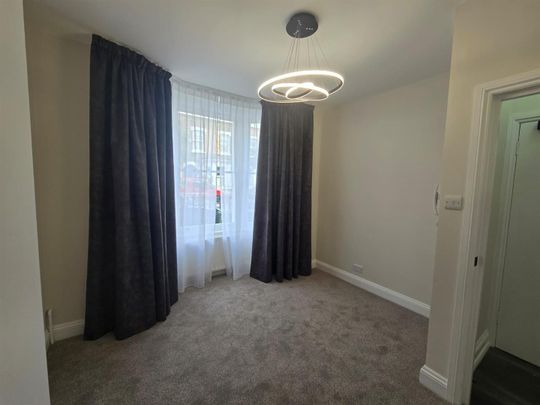 Nasmyth Street, London W6 - Photo 1