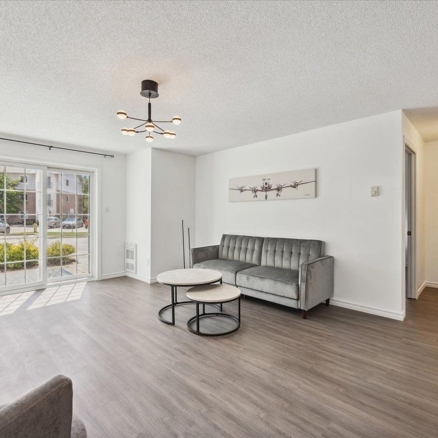 For Lease - 91 Aspen Springs Drive Unit# 104, Clarington, Ontario - Photo 1