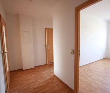 Geräumige 3-Raum-Wohnung mit Balkon und Hauswirtschaftsraum - Foto 1