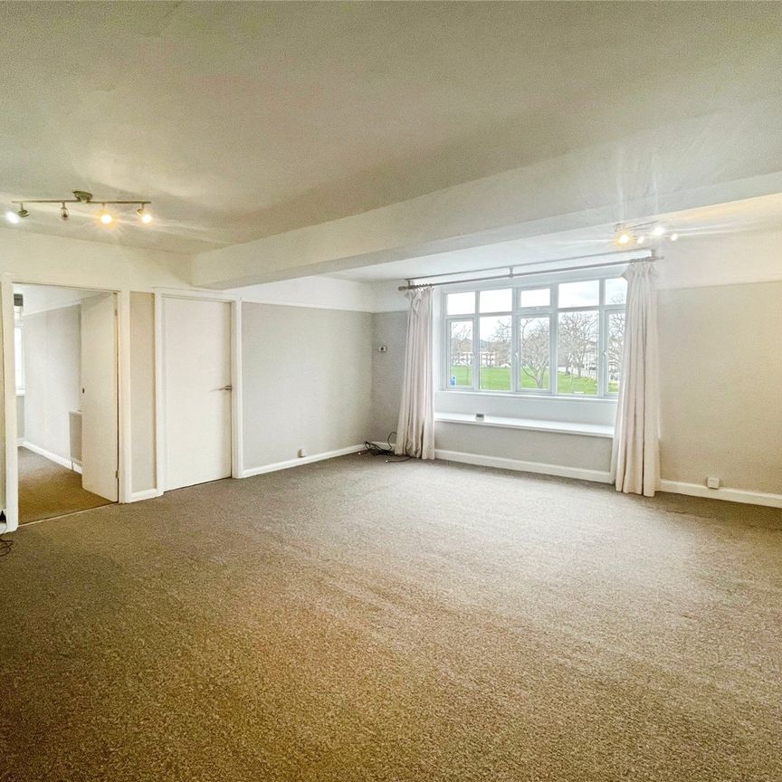 Queens Road, Weybridge, Surrey, KT13 9DL - Photo 1