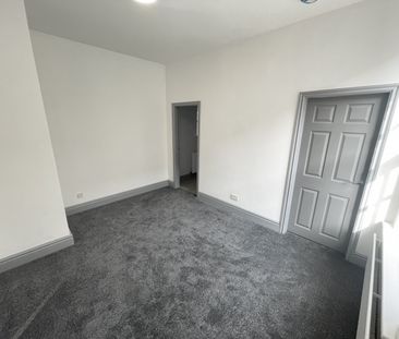 Flat 4, 1, Bank Parade, Preston - Photo 3