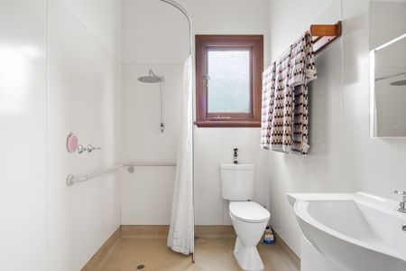 11 Rose Street, Brunswick VIC 3056 - House For Rent | Domain - Photo 2