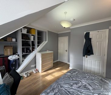 1 bedroom in a house share to rent - Photo 3