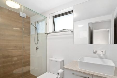 Neat & Tidy Apartment in the Heart of Sherwood - Photo 4