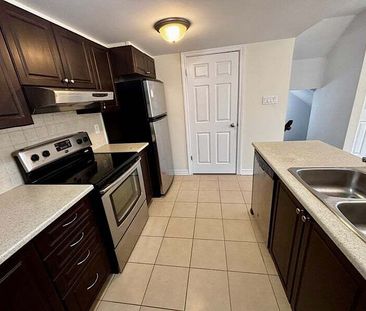 289 Titanium Private, Convent Glen, Ottawa, ON - Photo 2
