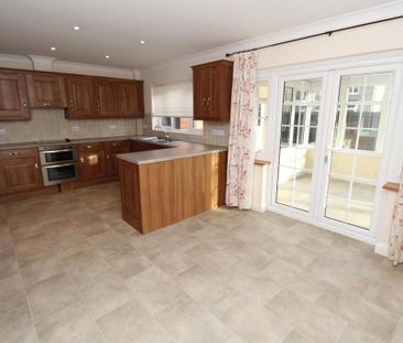 5 bedroom detached house to rent - Photo 5