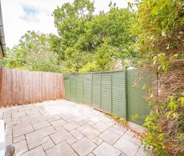 3 bedroom detached house to rent - Photo 2