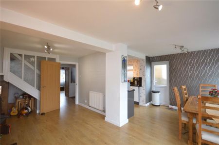 3 bedroom semi-detached house to rent - Photo 2