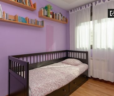 madrid, Community of Madrid 28032 - Photo 5